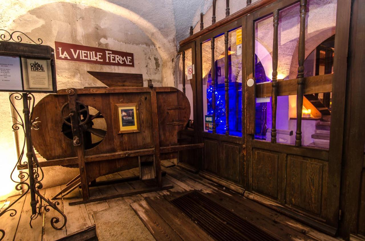 לה סאל-לס-אלפ Langley Hotel La Vieille Ferme מראה חיצוני תמונה