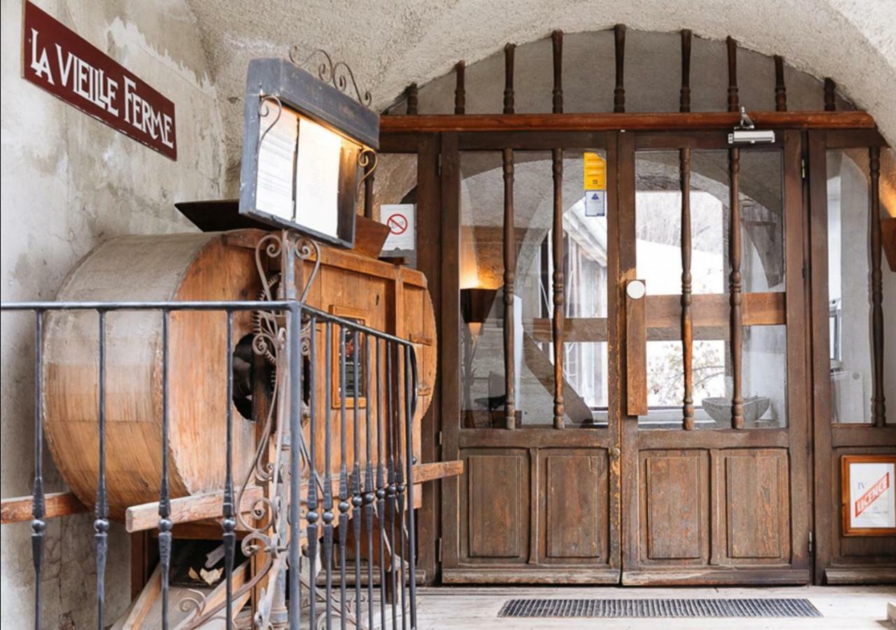 לה סאל-לס-אלפ Langley Hotel La Vieille Ferme מראה חיצוני תמונה
